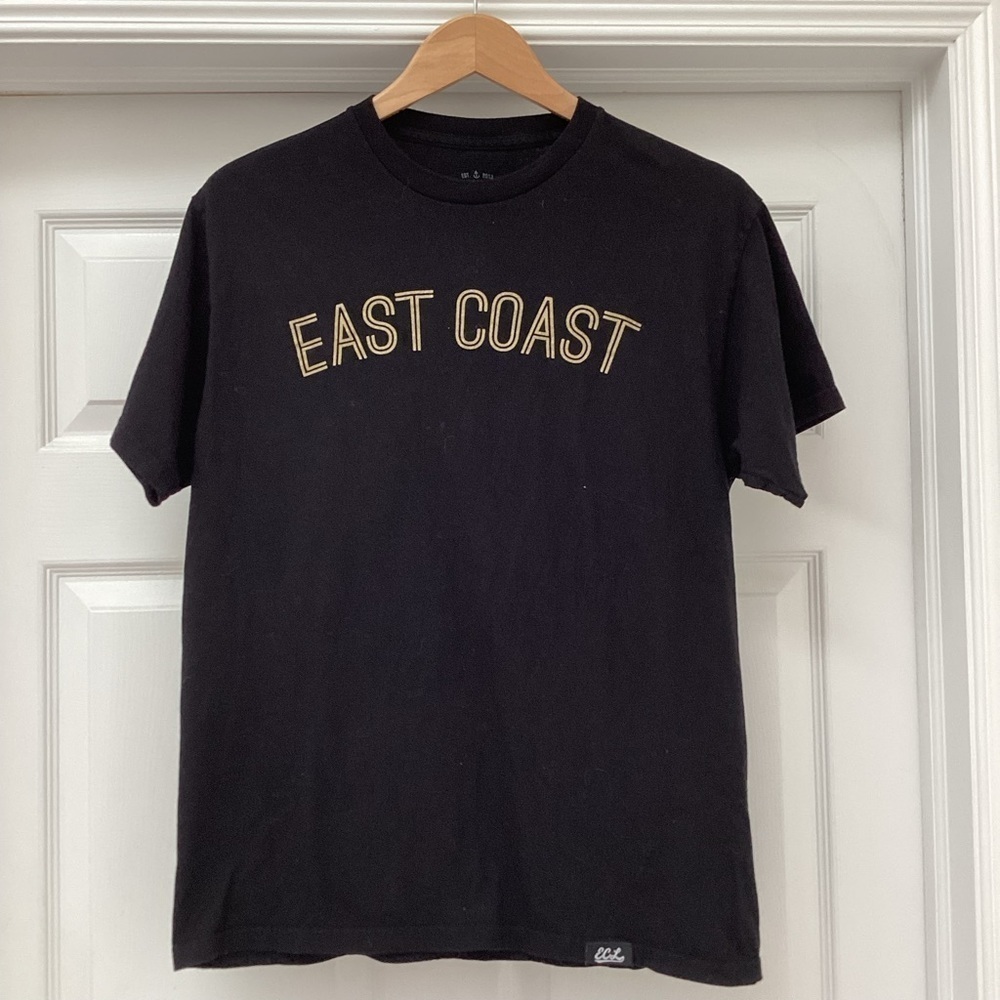 East Coast Lifestyle  T-shirt women’s size Medium